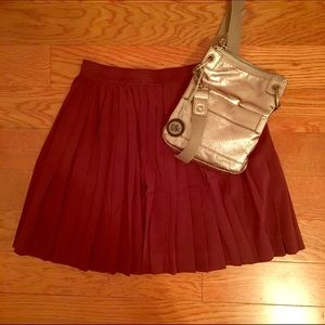 NWOT Maroon h&m skirt