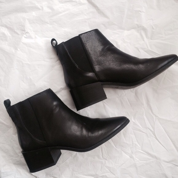 Zara Shoes - Zara ankle boots
