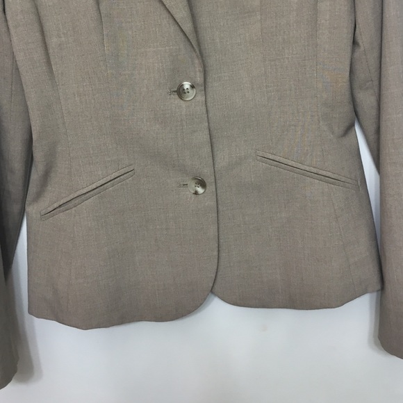 Isaac Mizrahi tan fitted blazer - Picture 3 of 3