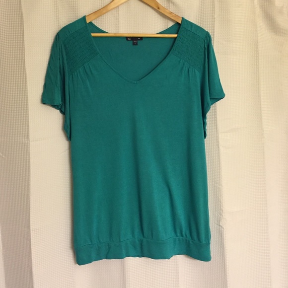 GAP top!