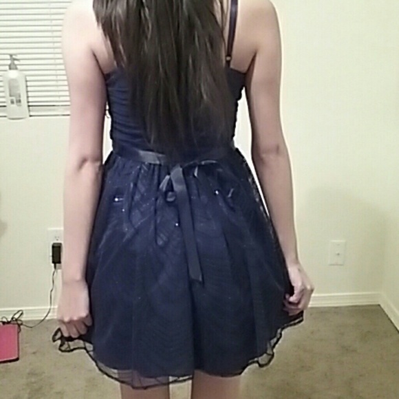 Dress - Picture 2 of 4