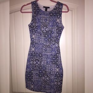 Mosaic patterned body-con dress