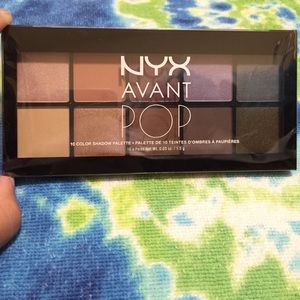 NYX AVANT POP 10 COLOR SHADOW PALETTE