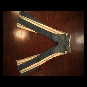 Free people #vintage #flaredjean ##whiteaccent
