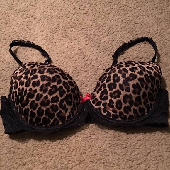 Sofia Vergara Leopard Bra