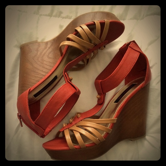 New (unworn) Material Girl wedge Size 9