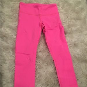 Lululemon wonder under crop