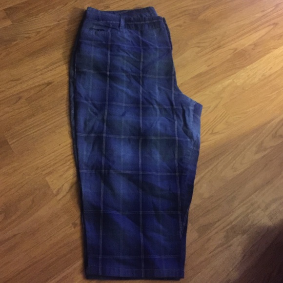 Cherokee Pants - Plus size capris blue/black/white plaid.