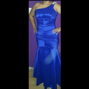 Royal blue mermaid style prom dress