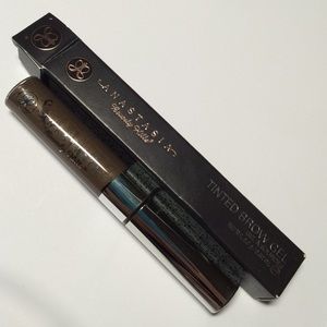 Anastasia Beverly Hills tinted eyebrow get granite