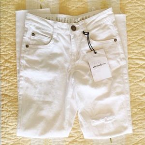 NWT Cotton On White Ripped Jeans
