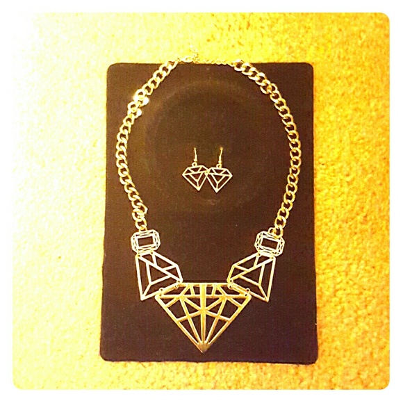 GOLD Necklace and Earring set