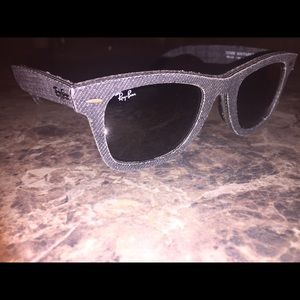 Ray Ban denim wayfarers😎