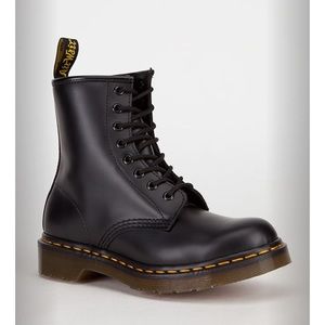 Dr. Martens 1460 women's boot