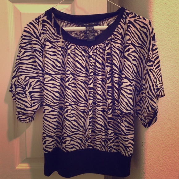 Zebra top