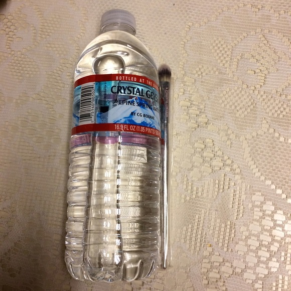 Ulta concealer brush - Picture 2 of 3