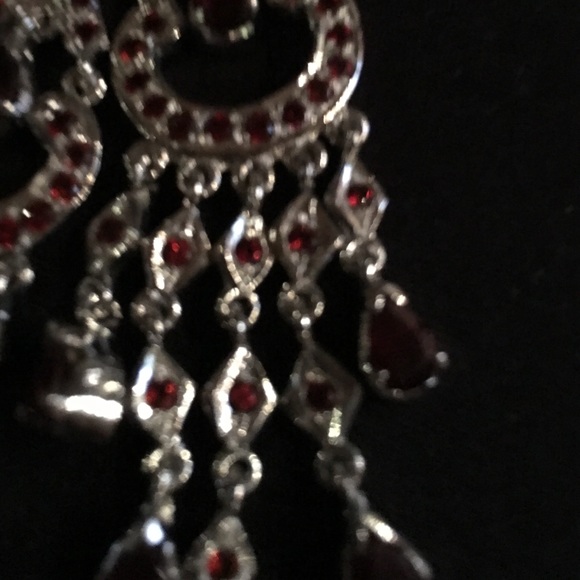 Bollywood inspired long silver and ruby earrings - Picture 4 of 4
