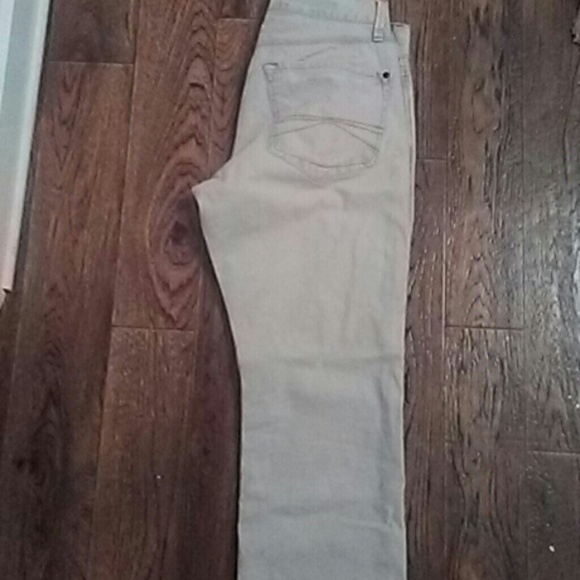 Jeans - Picture 1 of 3