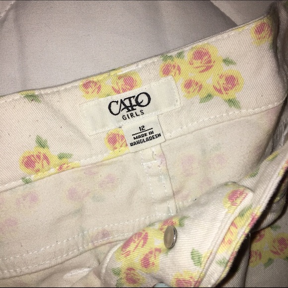 Gorgeous floral shorts • Perfect for spring/summer - Picture 3 of 3