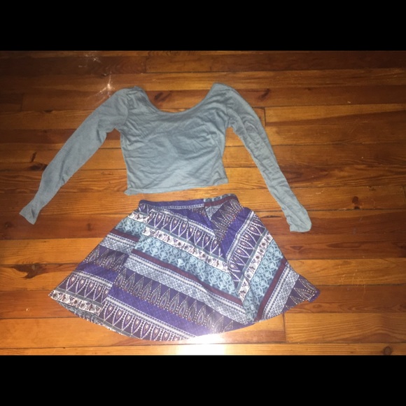 Long sleeved crop top