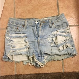ON HOLD- High waisted distressed Levi shorts