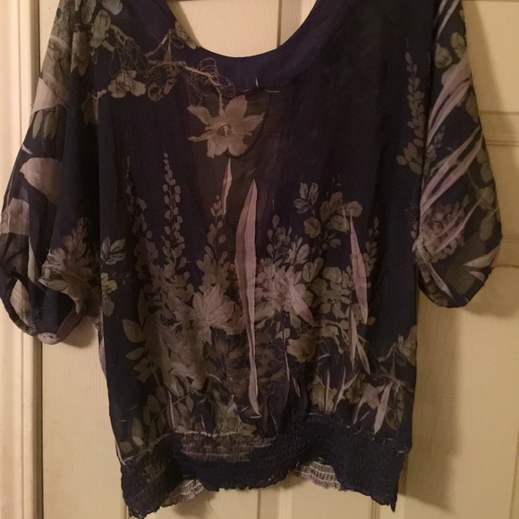 Guess size large blouse