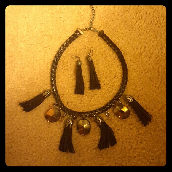 SALE!!!LEATHER & SUEDE Necklace Set