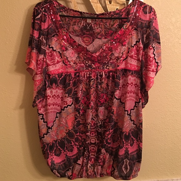 Nice blouse for Spring..