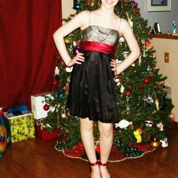 Formal Dress - Picture 2 of 2