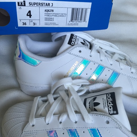Superstar hologram sneaker shoes white rainbow These will fit