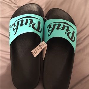 Pink flip flops teal!