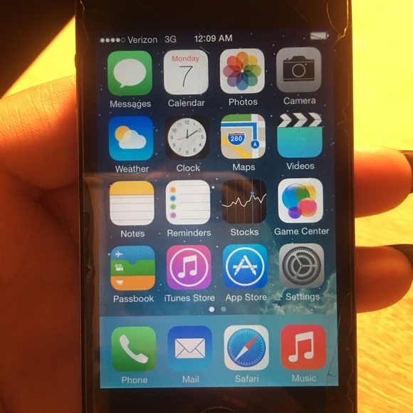 ** SOLD iPhone 4 Verizon