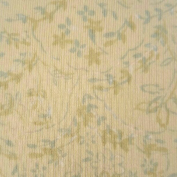 **SOLD**VINTAGE GAP Floral Leaf Pattern Cotton Tee - Picture 5 of 10