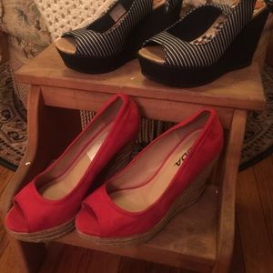 2 pair wedge heel sanded led size 7