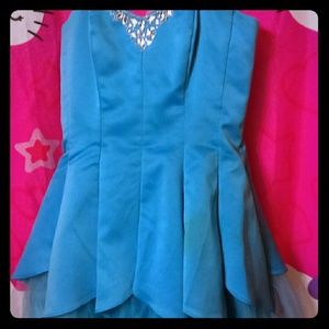 Cute short strapless dress very cute for a dance