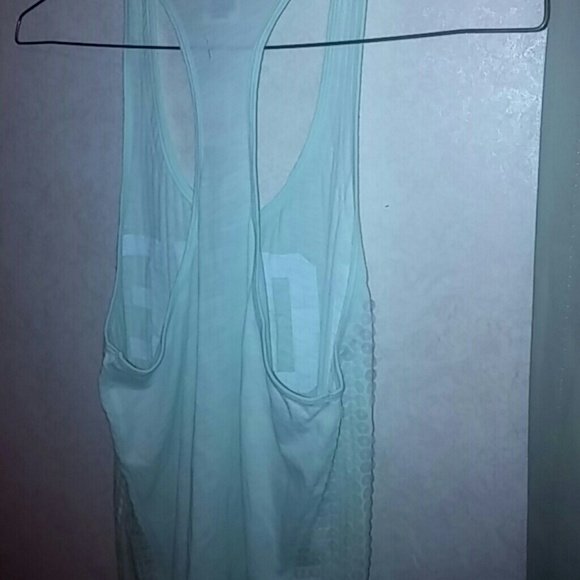 9/5 Host Pick! VS Tank top - Picture 2 of 3