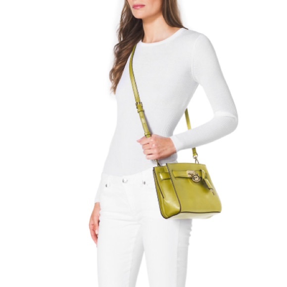 ✨HP Michael Kors S. Hamilton Leather Crossbody ✨ - Picture 4 of 4