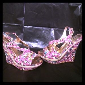 floral wedges
