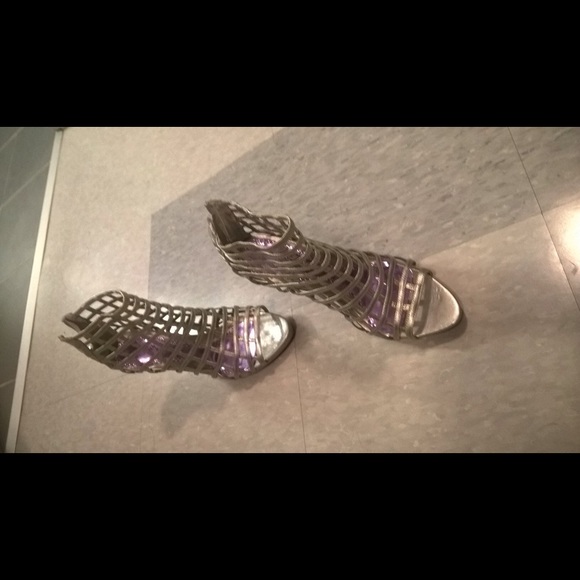 Stand-out shoes. - Picture 2 of 3