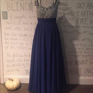 Size 8 Prom/Pageant dress