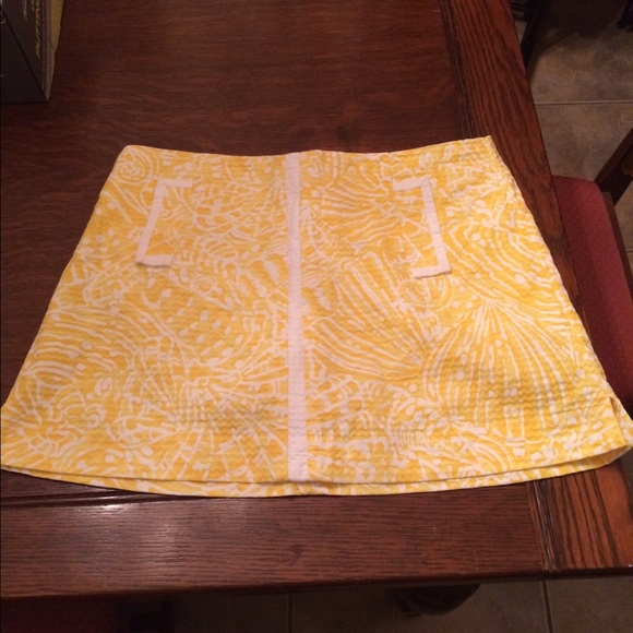 Yellow skort - 8 or 10