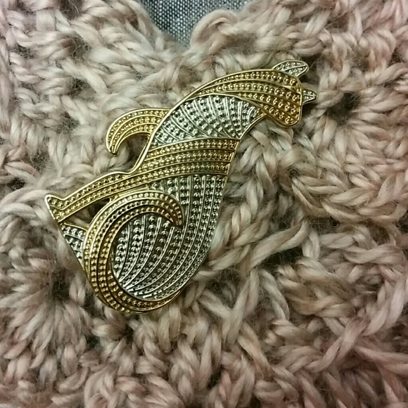 RESERVED NEW "THE KITTY" HANDMADE SHAWL - Picture 3 of 4