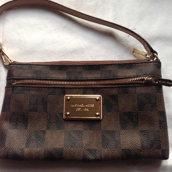 Michael Kors Wristlet