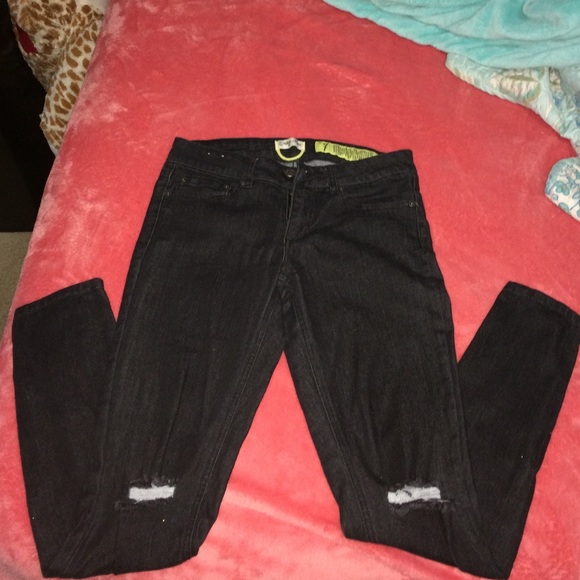 Destroyed black jeans