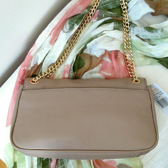 SOLD OUT NEW Michael Kors Jet Set Chain Small Flap - Picture 2 of 4