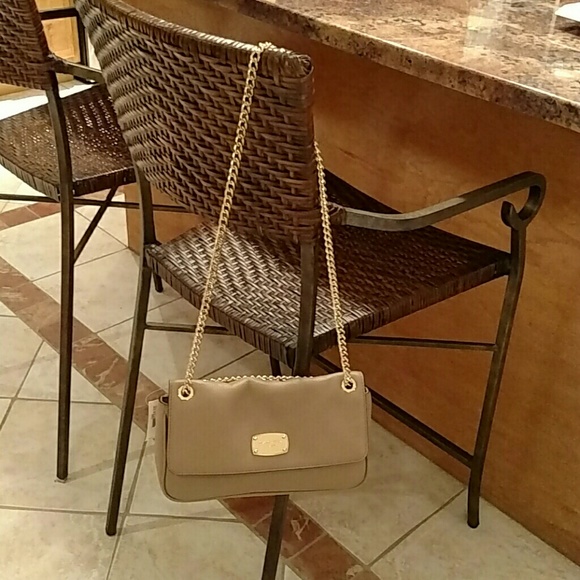 SOLD OUT NEW Michael Kors Jet Set Chain Small Flap - Picture 3 of 4