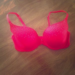 Beautiful Red Victoria's Secret Bra