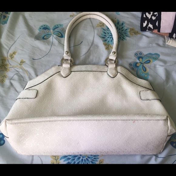 Authentic Guess white handbag - Picture 2 of 4