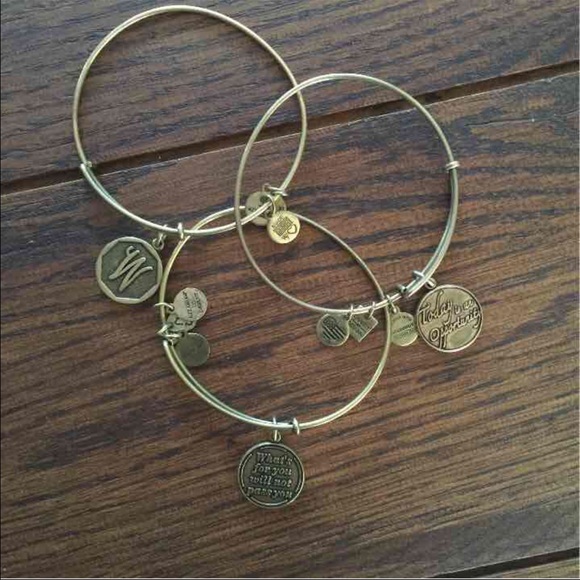 Alex & Ani bundle