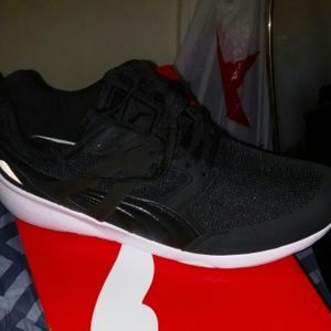 Brand new puma sneakers